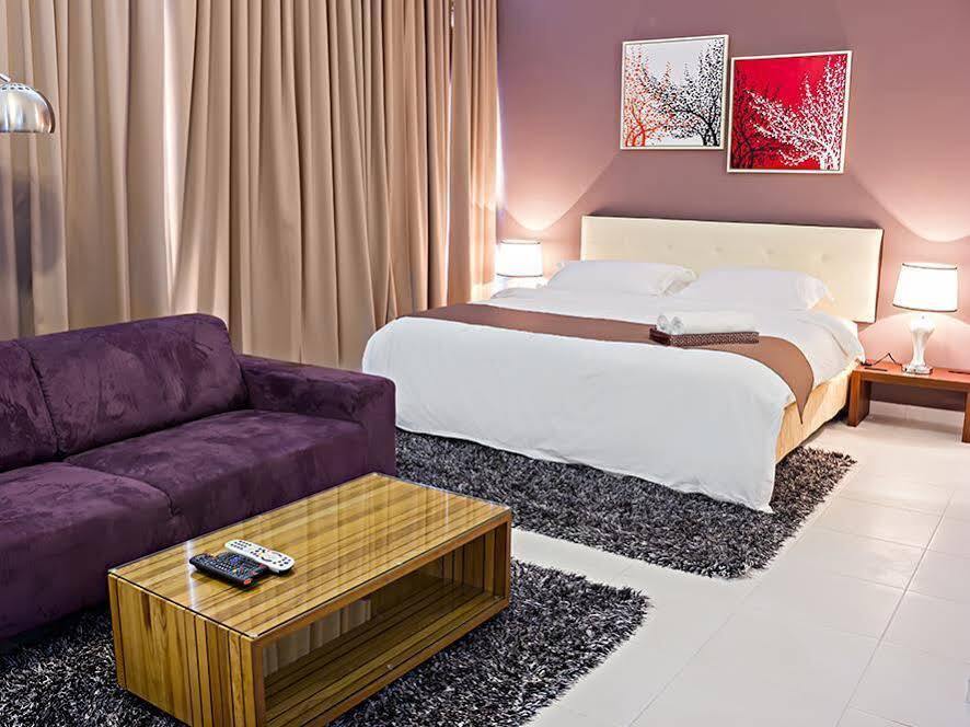 R Residence Jelutong 외부 사진